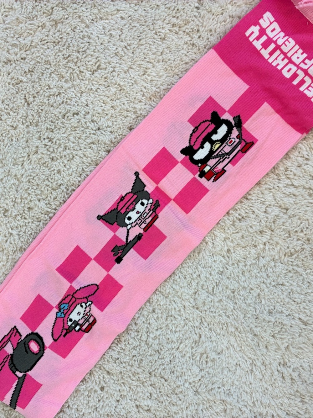 Hello Kitty Pink Scarf - Picture 3 of 3